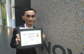 Keluarga $idek dalam arena sukan. Guru Malaysia Menang Anugerah Kecemerlangan Peringkat Antarabangsa Di Paris