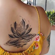 La fleur de lotus symbolise la douceur et la féminité. 9 Idees De Design De Fleur De Lotus Fleur De Lotus Tatouage Tatouage De Fleur De Lotus