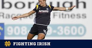 Fifth-Ranked Women's Basketball Beats Arizona, 95-65