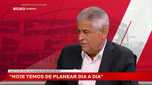 Luís filipe ferreira vieira (né le 22 juin 1949 à lisbonne) est un homme d'affaires portugais. Luis Filipe Vieira