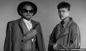 Check spelling or type a new query. Malaysiakini Azlan Typewriter Telaah Ratusan Kali Lirik Kelabu