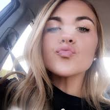 Lindsey Geist (@GeistLindsey)