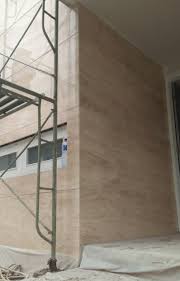 Hasil Pemasangan Dinding Dan Facade Marmer Travertine Beige Travertine Granit Desain Eksterior