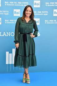 Foto e video, news e la biografia completa delle immagini e delle foto di camila raznovich. Camila Raznovich Biografia Curiosita E Vita Privata