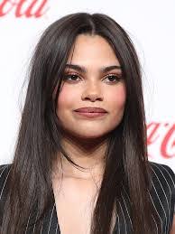 Rogelio Mills's Instagram, Twitter & Facebook