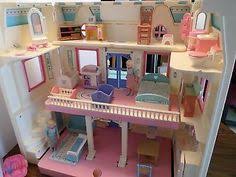 Vintage 1993 fisher price loving family dream dollhouse folding doll house 6364 with leaf fall flag. 8 Vintage Fisher Price Doll Houses Ideas Fisher Price Doll House Vintage Fisher Price Fisher Price