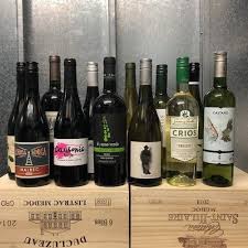 Vegan wines are those made without animal products, which are sometimes used in wine production to 'fine' (filter and clarify) wines. 5 Best Vegan Wine Subscription Boxes Updated In 2021