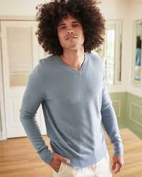 Also set sale alerts and shop exclusive offers only on shopstyle. Men S Cashmere V Neck Sweater Quince