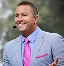 Newcomer of the year: Everett Tait HIU D Hoa မ၀ေ