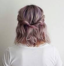 Source get each month s beauty it list , find out what beauty products your favorite celebrities use, and see which celebs underwent this year s biggest beauty makeovers. Five Hairstyles For Short Hair On We Heart It