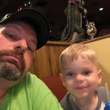 What's the laws for crabbing?? Like how big do the crabs gotta be to keep  and what kinda trap can I use for them