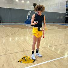 Saben que fue lo más Cabron 🫠 Que fue con ellos ❤️‍🔥 @abmaipu siempre  gracias 💛💙 @patty.corral.96 sin duda una abuelita chilena. Muy agradecido  por su cariño❤️ @ppazcorral gracias por tu amistad