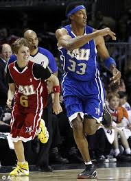 Use play icon to watch live coverage from wimbledon (uk only). Justin Bieber Named Mvp At Nba Celebrity All Star Game Daily Mail Online