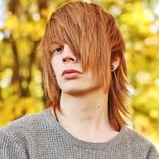 Having short hair is a great way to show off your personal style and not have such a heavy load on your head. Skater Haircut Girl Bpatello