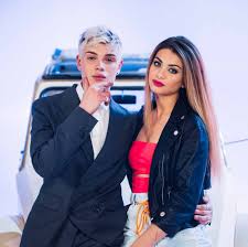 Emma e biondo updated their profile picture. Alberto Urso Amici Dopo La Paparazzata Insieme A Valentina Vernia Corre Da Emma Muscat Caffeina Magazine