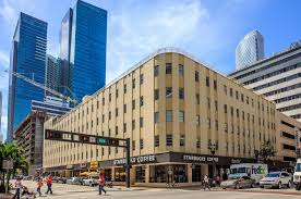 A lift and a carpark are at guests' … The Atrium In Miami Fl Pmc Property Group Apartments