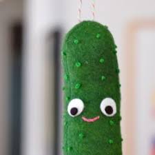 Make An Adorable Pickle Ornament For Your Tree With This Step By Step Tutorial And Free Pattern Felt Christmas Ornaments Christmas Pickle Xmas Crafts