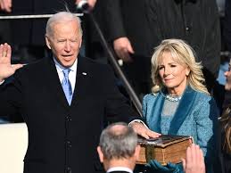 Esta es una guía para la ceremonia de investidura de joe preparativos para la toma de mando del presidente de joe biden en el capitolio de estados unidos. 0omicvzxgoqvcm