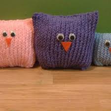 The color, the pattern, the fabric, there's just always something not quite right. 7 Loom Knit Pillows Critters Ideas Loom Loom Knitting Patterns Knifty Knitter