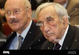 R gunter hi-res stock photography and images