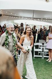 16 Fierce Wedding Jumpsuits For Brides Who Don T Do Dresses Wedding Jumpsuits For Brides Wedding Dress Jumpsuit Wedding Dresses