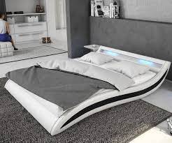 Rundes bett 140x200 cm weiss laurette design kind. Bett Adonia Weiss Schwarz 140x200 Cm Mit Led Kaufland De
