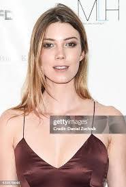 Amber Gregory's Instagram, Twitter & Facebook