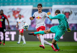 Во втором тайме шик переписал историю чемпионатов европы, забив самый дальний гол на турнире — 45.5 метров. Shik Zabil S Centra Polya V Matche Evro Shotlandiya Chehiya Gazeta Ru Novosti