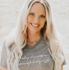 Crystal Cox's Instagram, Twitter & Facebook