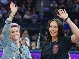 Jan 01, 2021 · megan rapinoe and sue bird celebrate their first new year's together as engaged couple with sweet pics this link is to an external site that may or may not meet accessibility guidelines. Megan Rapinoe Sue Bird Engaged To Be Married Proposal Photos