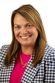 Kathleen Nau's Instagram, Twitter & Facebook