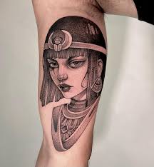 Primera parte del proyecto de Santiago y Daniel. Sigan viendo mi gente. .  @tintayaguatattoo . . #blackwork #tattooquito #tatuaje #quito #ecuador #arte