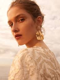 olivia waugh; Fashion and Lifestyle Stylist, Art Buyer/Producer, Art  Direction, Visual Merchandiser