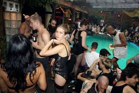 Αποτέλεσμα εικόνας για KitKatClub