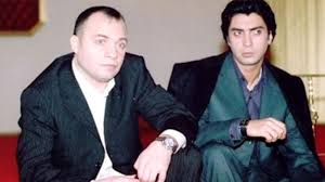 Necati şaşmaz'ın da aralarında bulunduğu müridlerin halka halinde zikir çektiği esnada dede abülkadir. Oktay Kaynarca Ve Necati Sasmaz Yillar Sonra Ayni Dizide Guncel Haberler Son Dakika Haberleri Turktime Haber Portali
