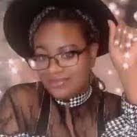 Desiree Logan's Instagram, Twitter & Facebook