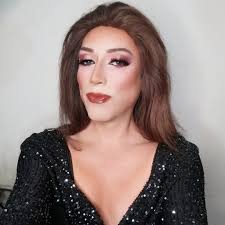 👠 LUNA DI MAURI Y SU COMPLICADO MOMENTO ACTUAL 👠 La transformista  nacional Luna Di Mauri, quién se hiciera conocida en el programa The  Switch, emitido por MEGA, se encuentra viviendo un