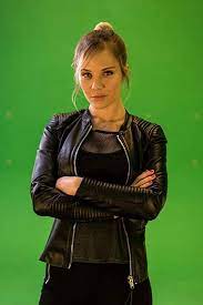 Daughter of kickboxing champion dave johnston, amy has been working steadily as a stunt performer, supporting actress and star in many great martial arts action films. Amy Johnston Johnston Gorgeous Women Natalia Romanova