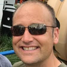 Adam Loredo's Instagram, Twitter & Facebook