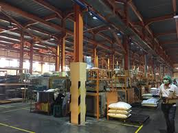 Alat rumah tangga dari plastik alamat: Melihat Langsung Proses Pembuatan Wadah Plastik Di Pabrik Technoplast Kumparan Com