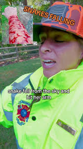 Snakes falling! Prayers for you Ms. Peggy! #fyi #snakesoftiktok #viral  #lawncare #nottodaysatan #godisgood #moveyourfeet @Crocs @Hungry Heroes