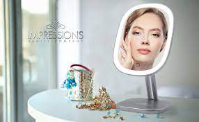 The lighting of led mirrors is perfect as it is very close to the natural white light. Amazon Com Impressions Touch Highlight Espejo De Maquillaje Con Luz Led Espejo De Tocador Con Base De Pie Y Cable Usb Dorado Champan Kitchen Dining