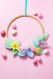 Celebrate the arrival of warm weather by choosing a few of these fun spring. 60 Best Easter Decoration Ideas 2021 Diy Table Home Decor For Easter Sunday
