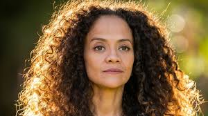 Aline Borges reflete sobre estreia como vilã na Globo: 'Sabia que dentro de  mim pulsava um dom'