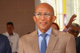 📸 La Escuela de Sociología de la FCES conmemoró hoy el Día Nacional del  Sociólogo y la Socióloga con una emotiva ofrenda floral en honor al  pensamiento crítico, el compromiso social y