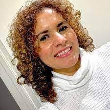 Alma Vizcaya's Instagram, Twitter & Facebook