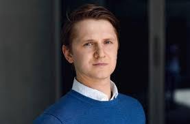 Sandra Spurling's Instagram, Twitter & Facebook