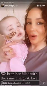 Ashley cain, safiyya vorajee, and daughter azaylia diamond. Ashley Cain Marks His Daughter Azaylia Turning Eight Months Old By Having Moulds Made Of Her Feet Aktuelle Boulevard Nachrichten Und Fotogalerien Zu Stars Sternchen