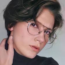 The Middle Men (2021)