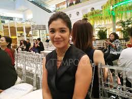 Bahwa saat ini suaminya resmi menjabat sebagai menteri pendidikan dan kebudayaan kebinet kerja jilid 2 Berawal Dari Pengguna Franka Franklin Terjun Ke Bisnis Perhiasan Cantik Tempo Co